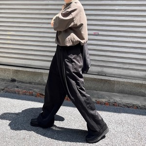 立体裁断ゆったりカジュアルパンツ　0740