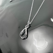 OPEN TEARDROP with DIAMOND NECKLACE / オープンティアドロップダイヤモンドネックレス