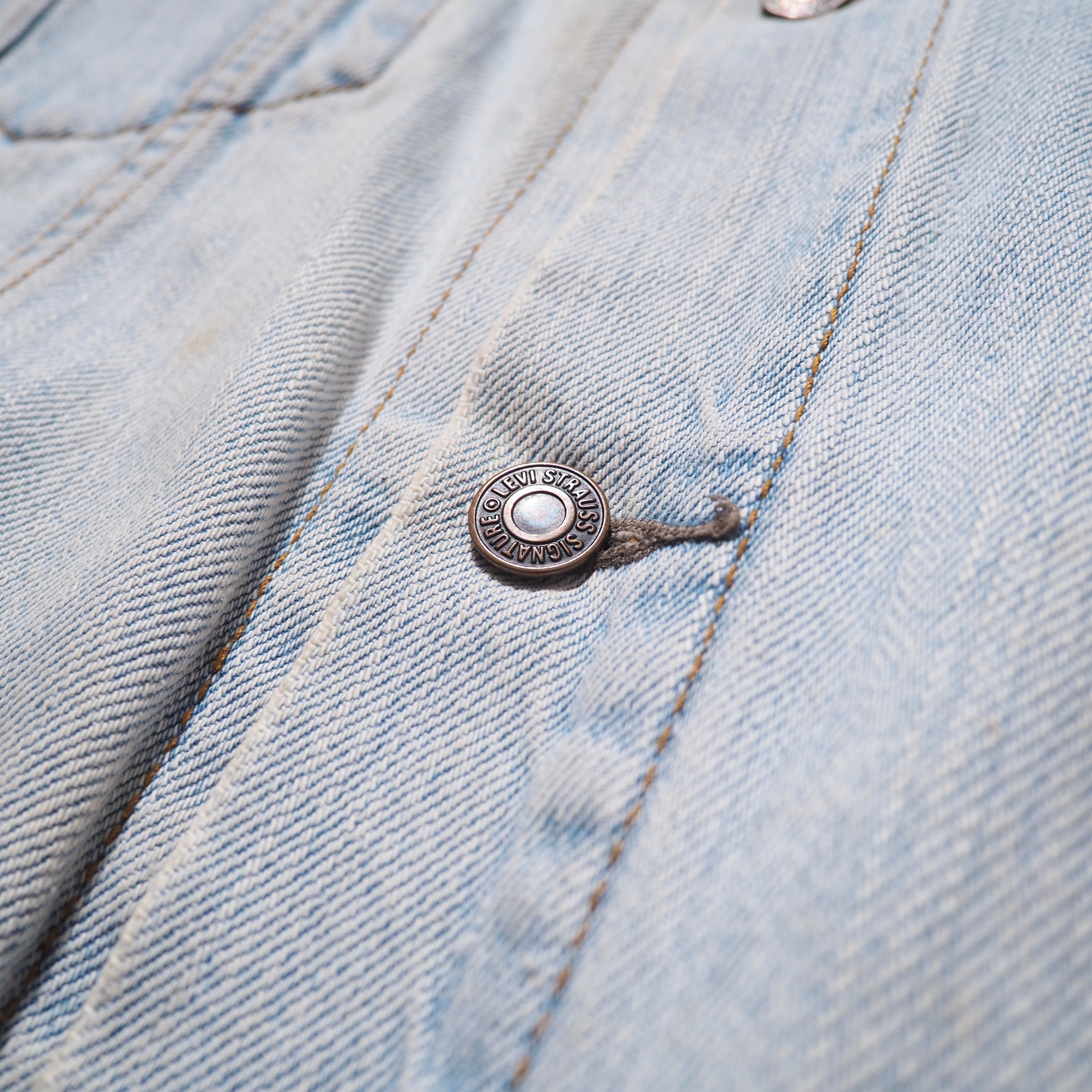 1990s " LEVI’S " Good Fade × Over silhouette vintage Denim jacket