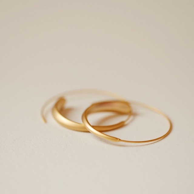 matte gold hoop earrings L0524