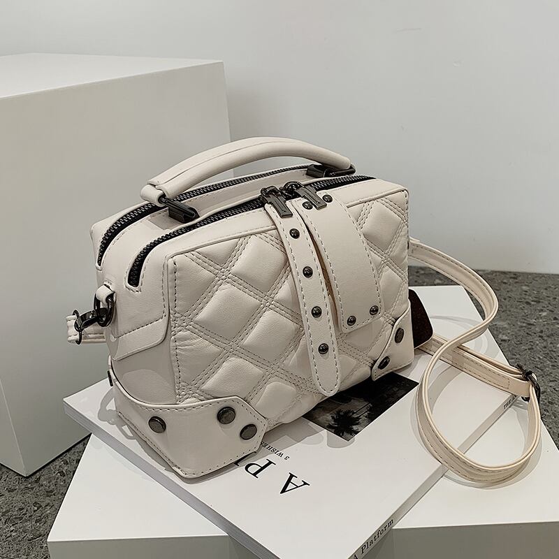 ワンショルダーオータムウィンタースタンダード レトロ 秋物 冬物 メッセンジャーバッグ Tiancai_Wing_Bag53688376699