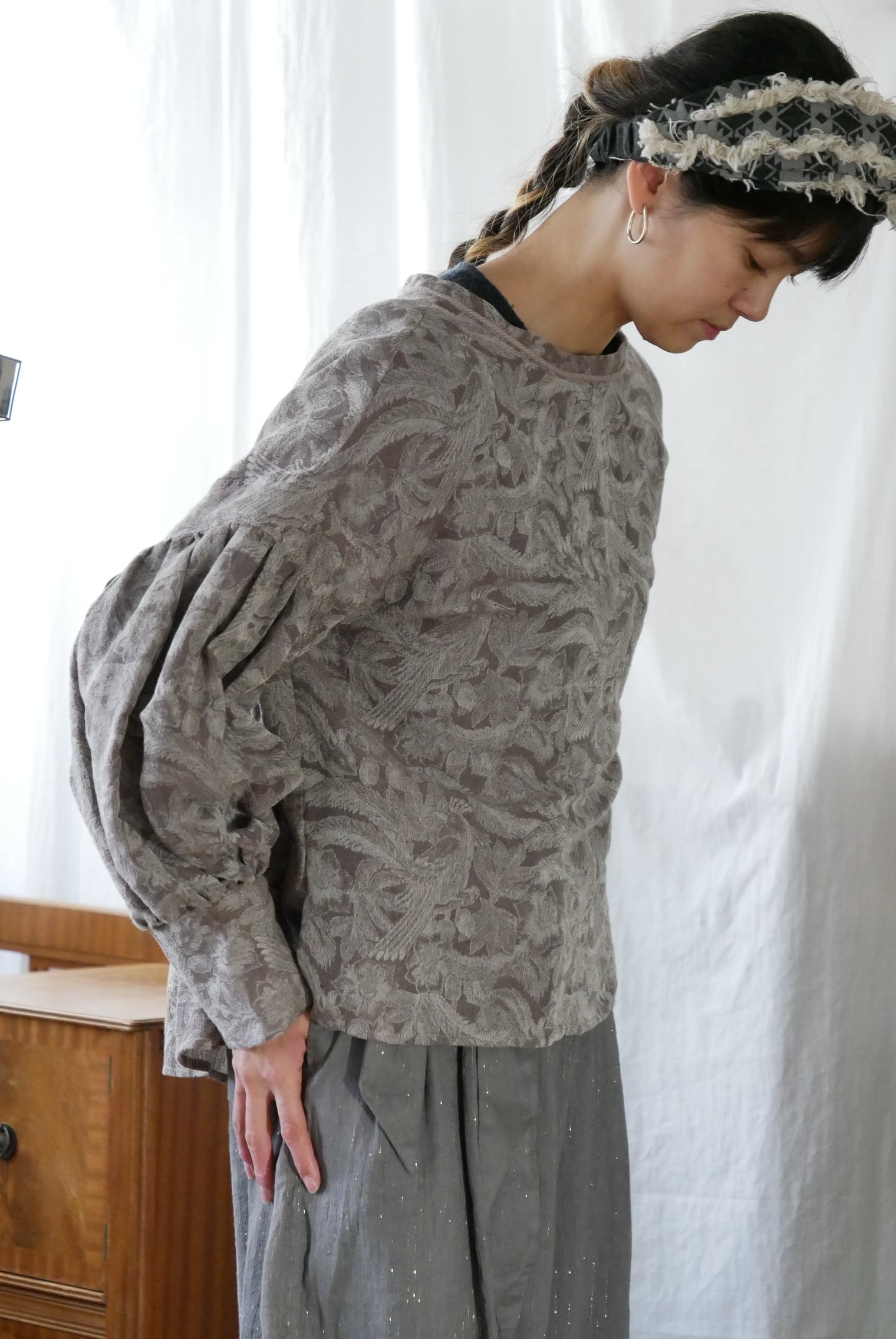 YURTAO】mori JQ 後ろカシュクールブラウス〈brown〉 | zuhka