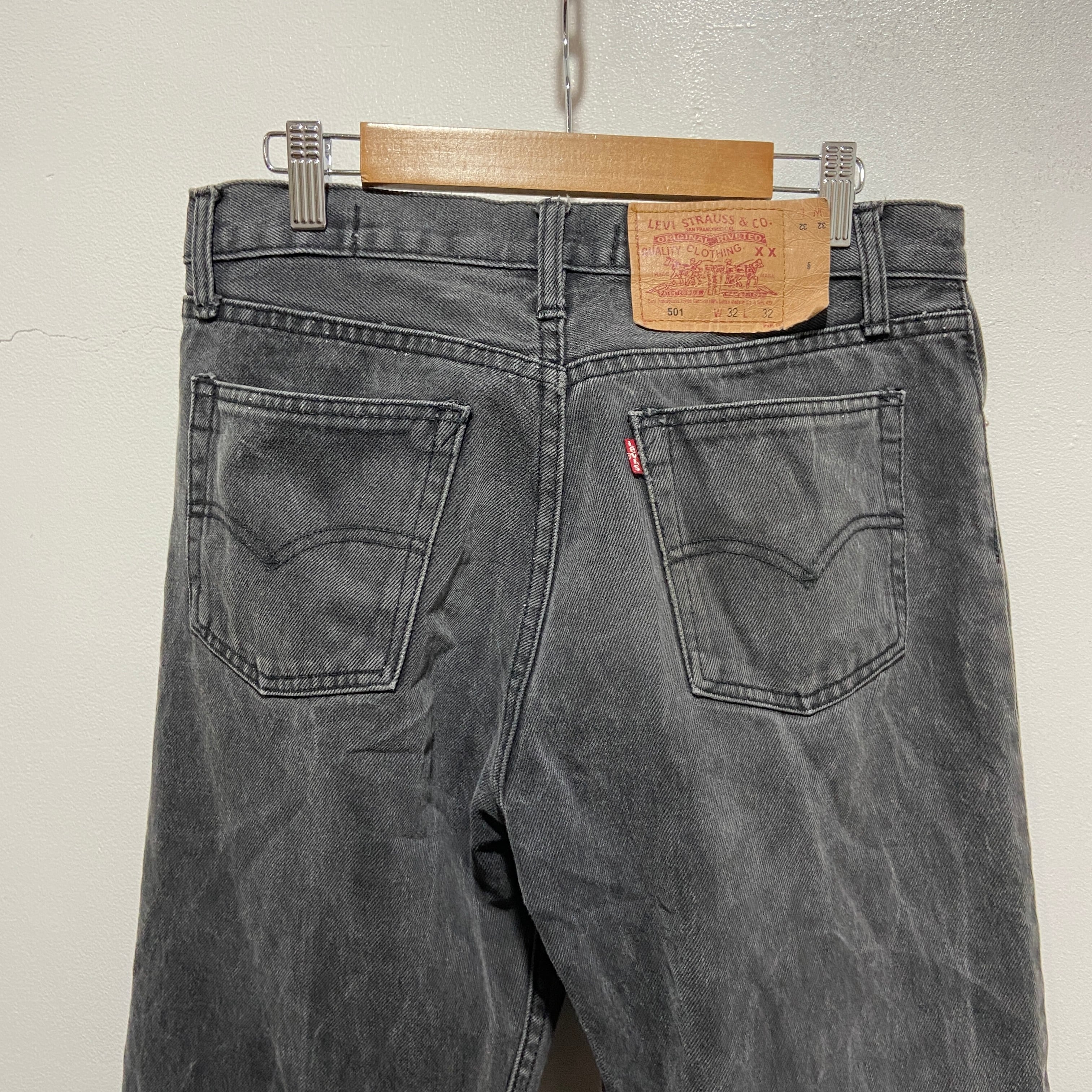 送料無料』90s Levi's 先染め 501 ブラックデニムパンツ USA製 W32