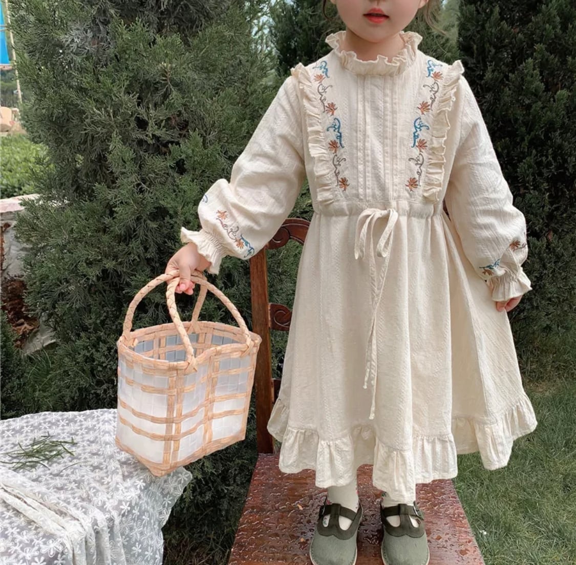 刺繍フリルコットンドレス》》》》海外子供服 プチプラ 女の子 ワンピース ナチュラル