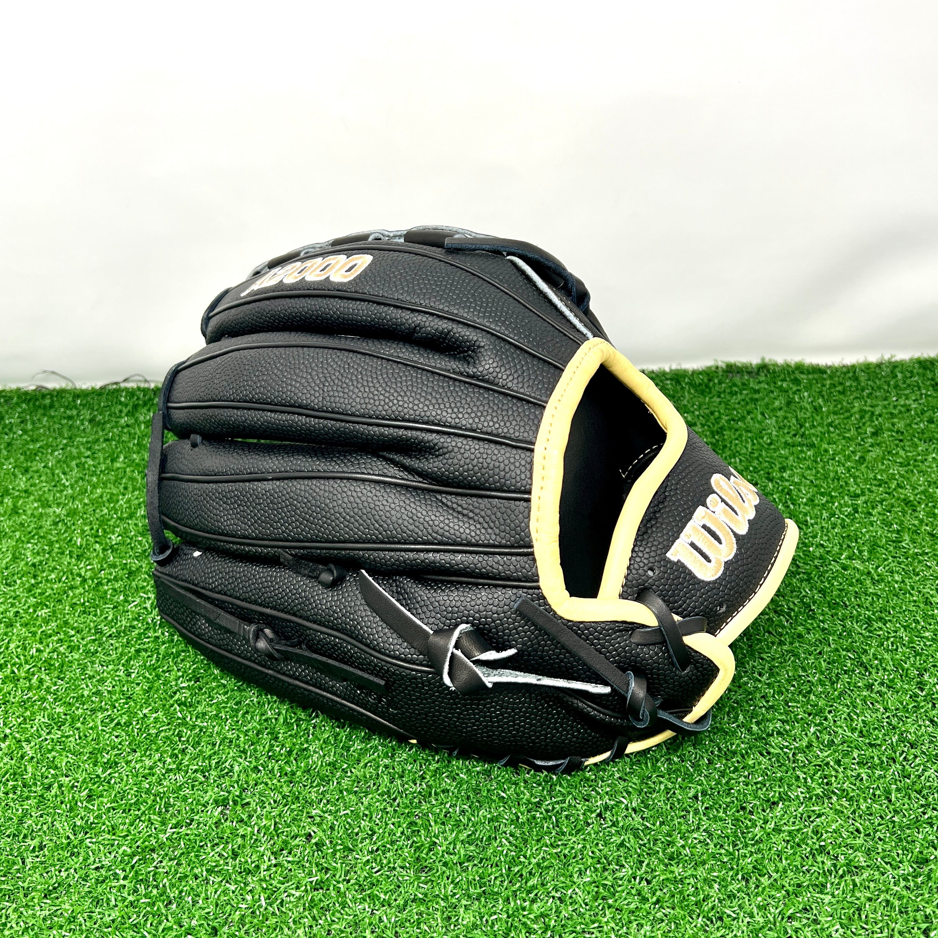 野球　グローブ　Wilson A2000 左投げ　投手用