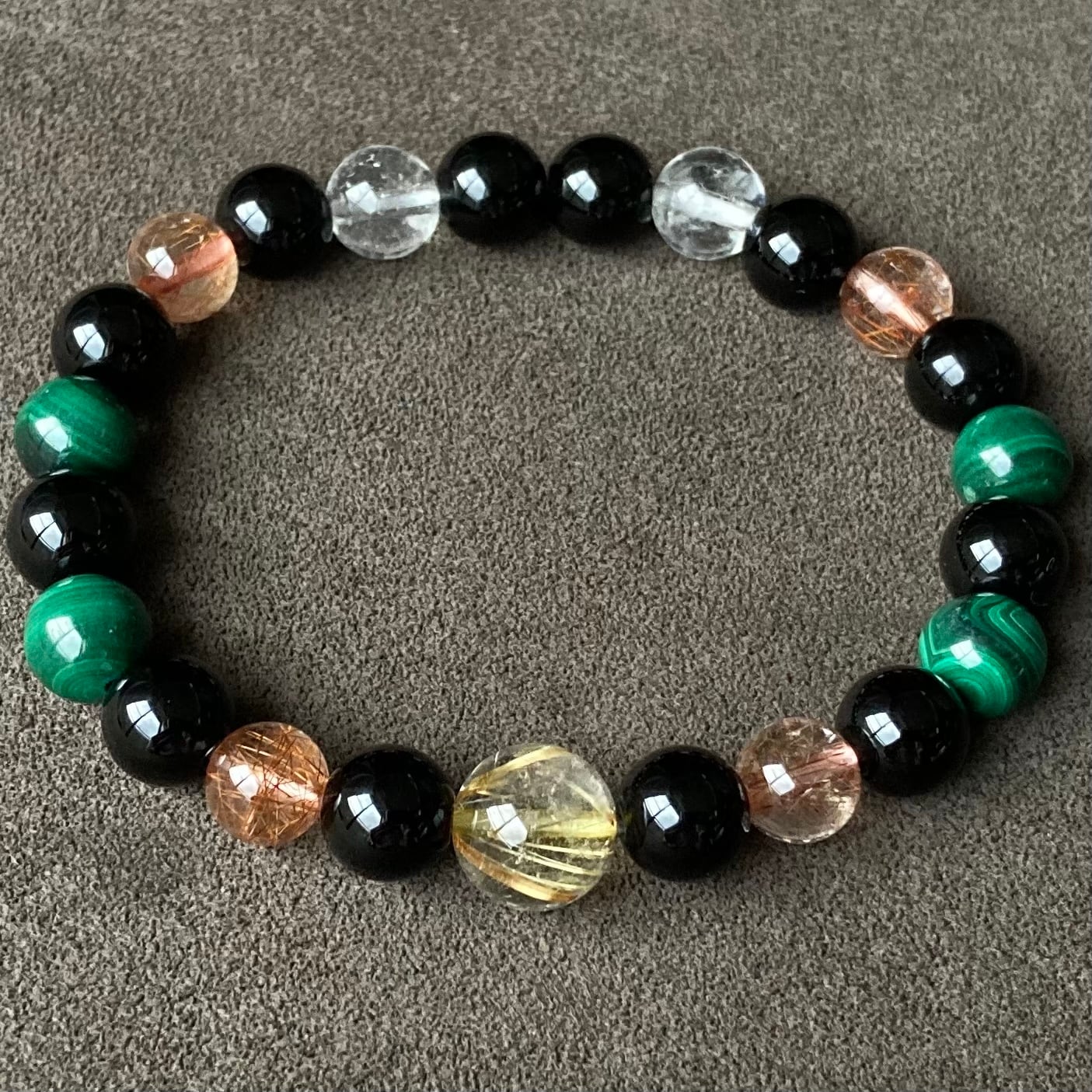 赤と白のパワーで願いを叶える レッド＆ホワイトマリモヘアークォーツ