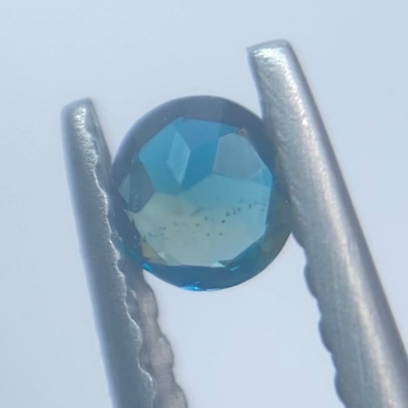 レア、原石終了のバイカラーラズライト1