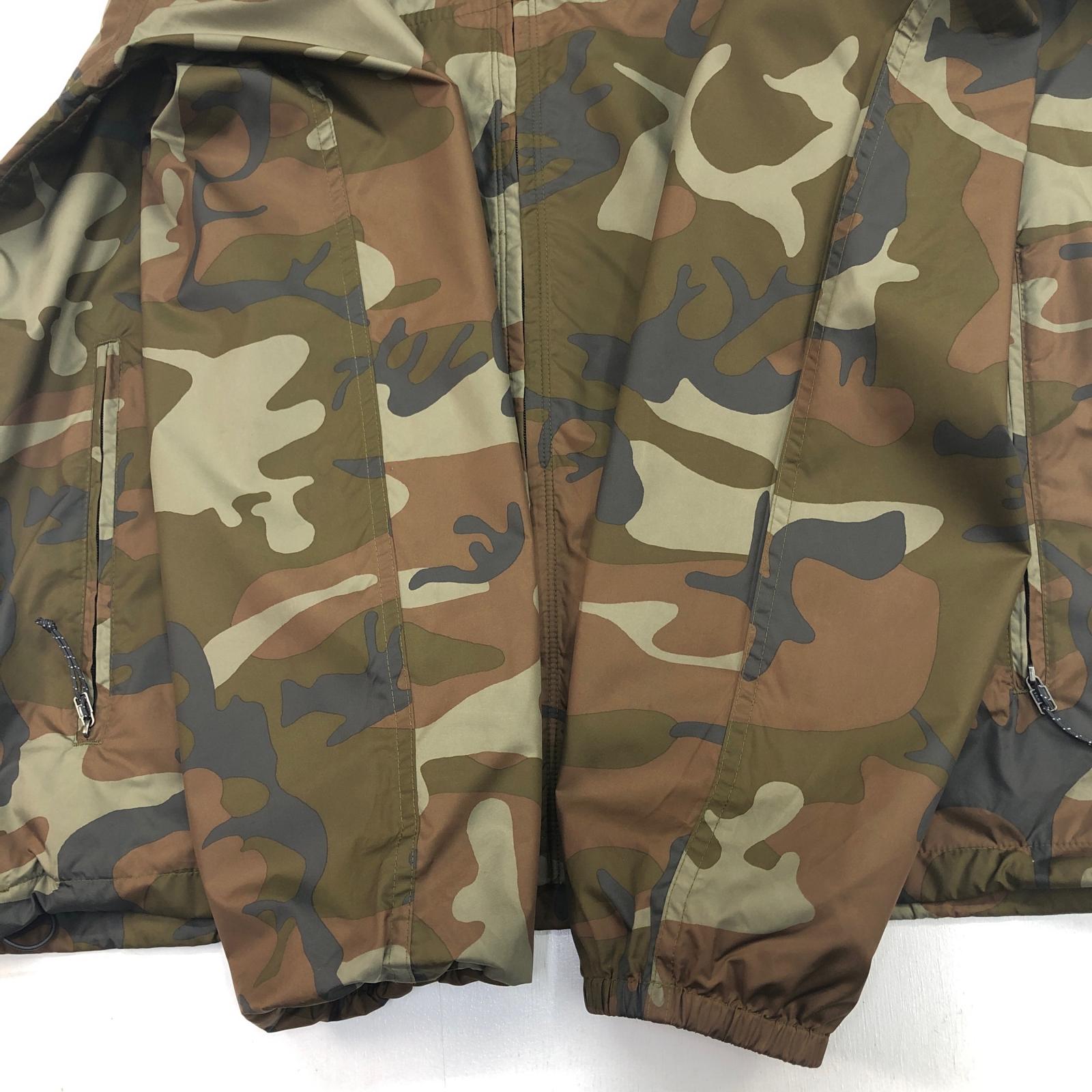 PATAGONIA パタゴニア LIGHT & VARIABLE HOODY ナイロンパーカー FCMH