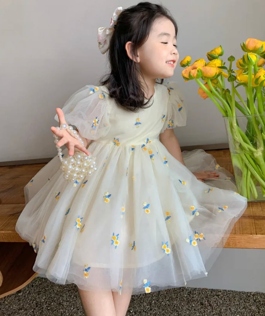 フラワーチュールドレス•••••••••••海外子供服 韓国 プチプラ フォト キッズ 撮影 ワンピース 花柄 イベント 女の子 発表会