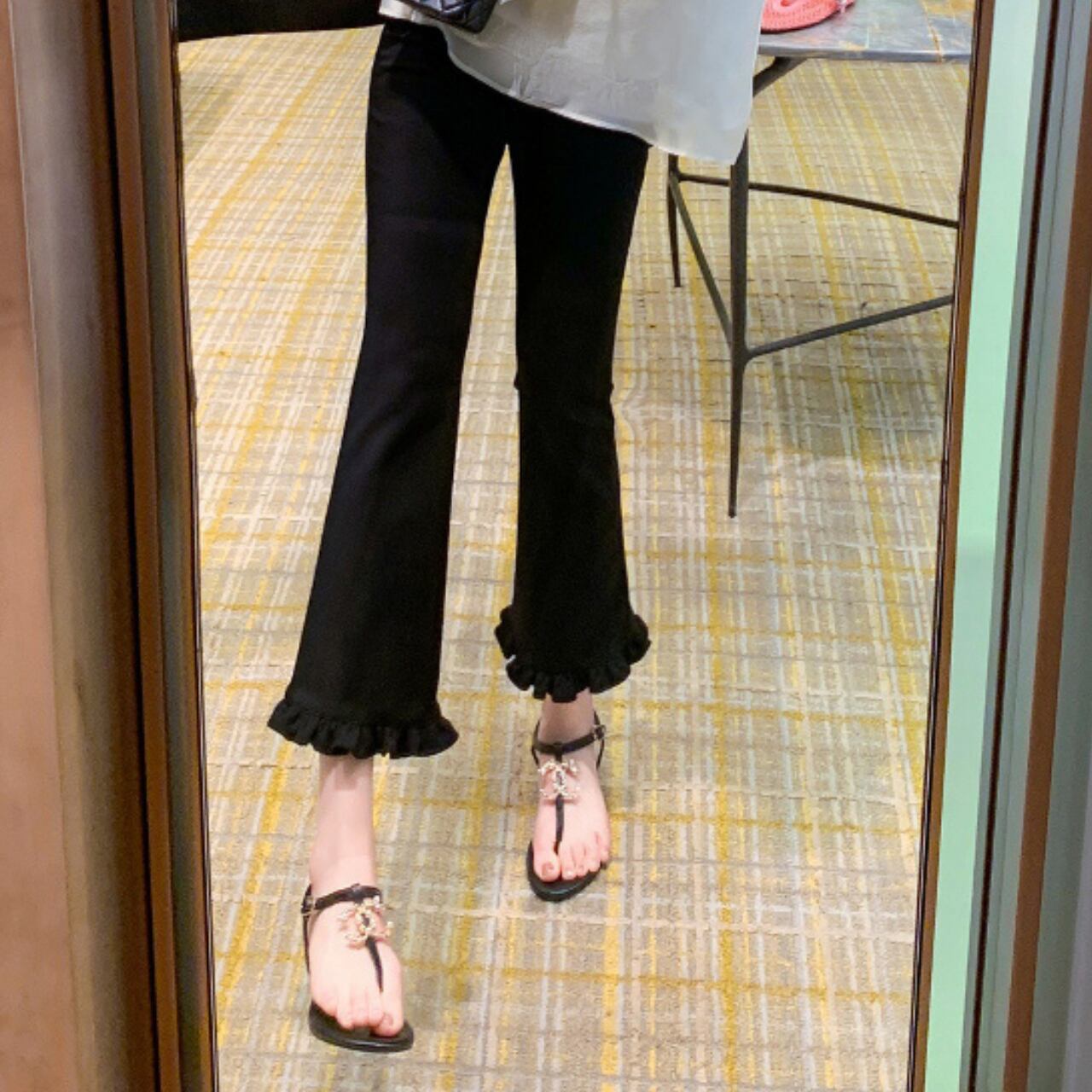 フリル裾 フレアレッグパンツ A4311