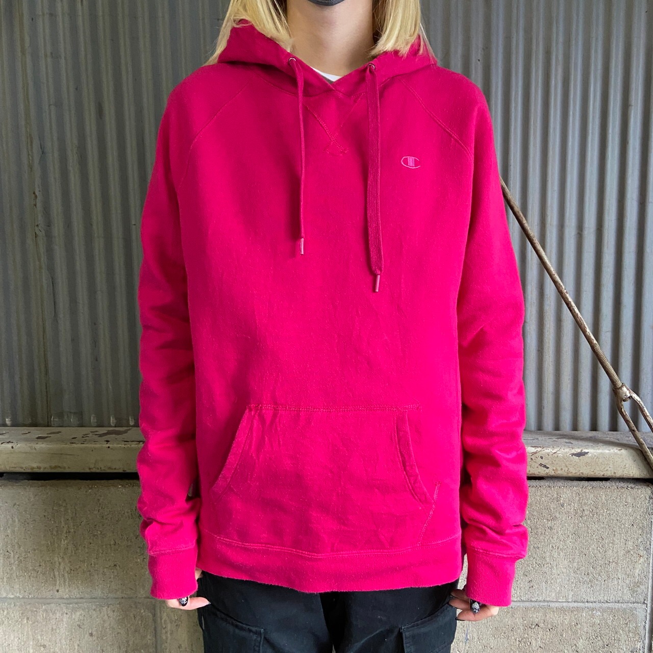 Champion チャンピオン ワンポイントロゴ 刺繍 スウェットパーカー 