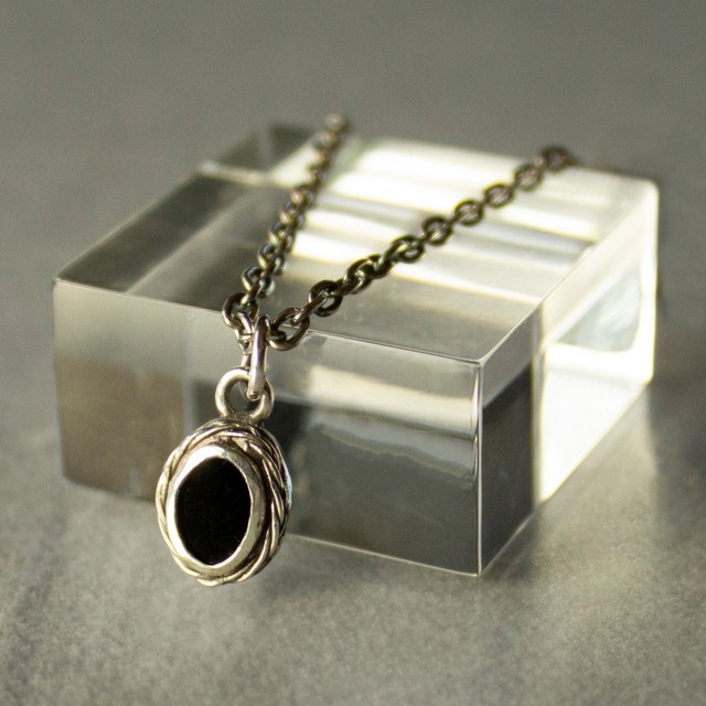 Small Mirrorstone Necklace (Ovall) #Onyx