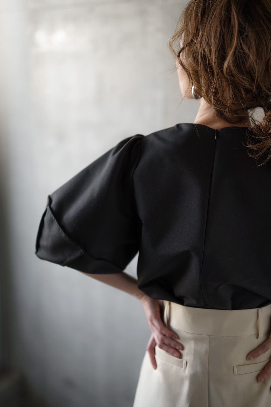 DAISY BLOUSE(black)ご注文から1週間前後で発送 | roughlow