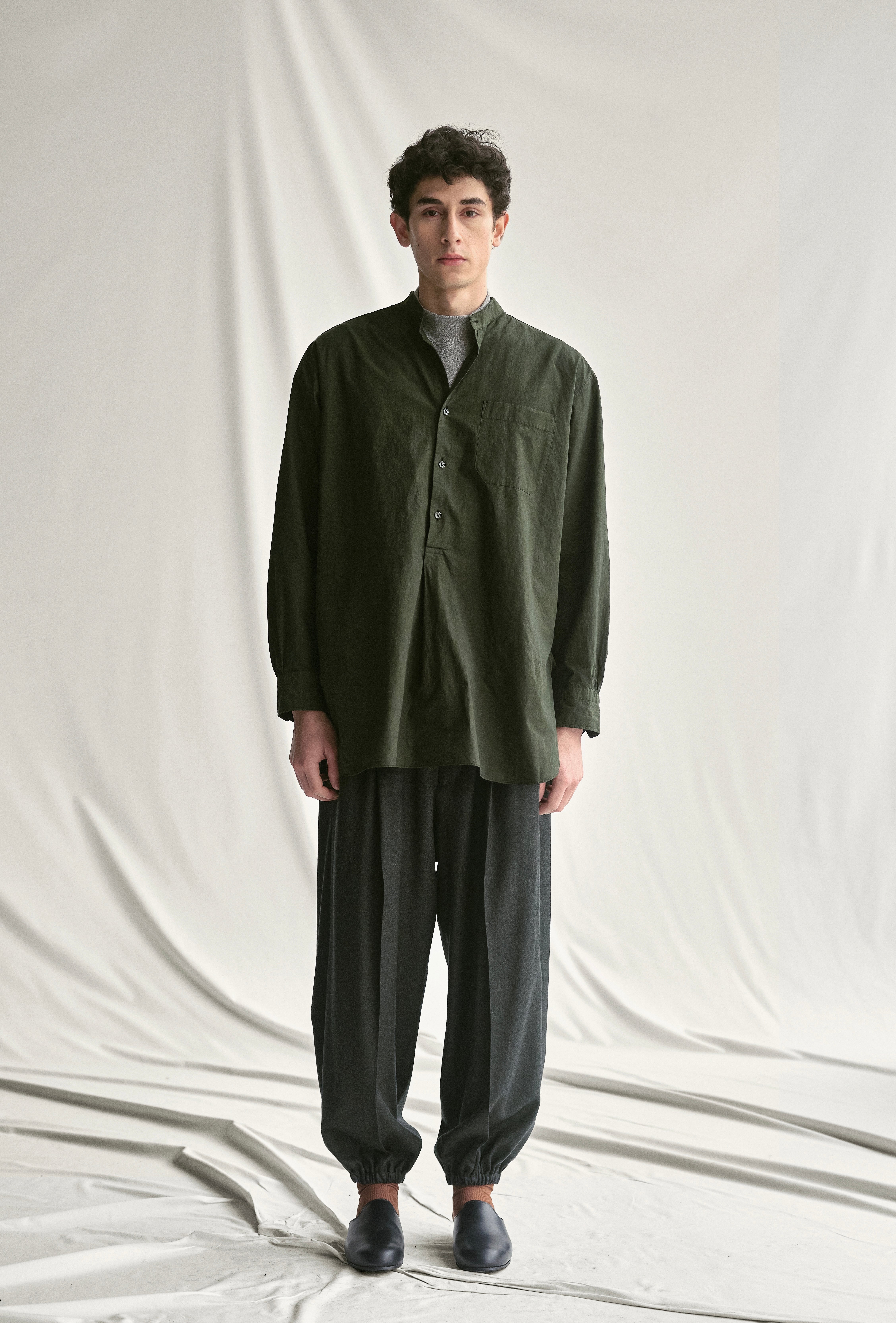 YOKO SAKAMOTO / GRANPA SHIRT(MOSS GREEN) | THE MODERN AGE
