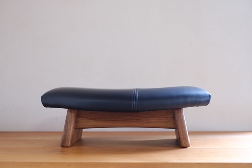 ブラックゴイチ　本革　ステッチあり　座椅子　ブラックウォールナット