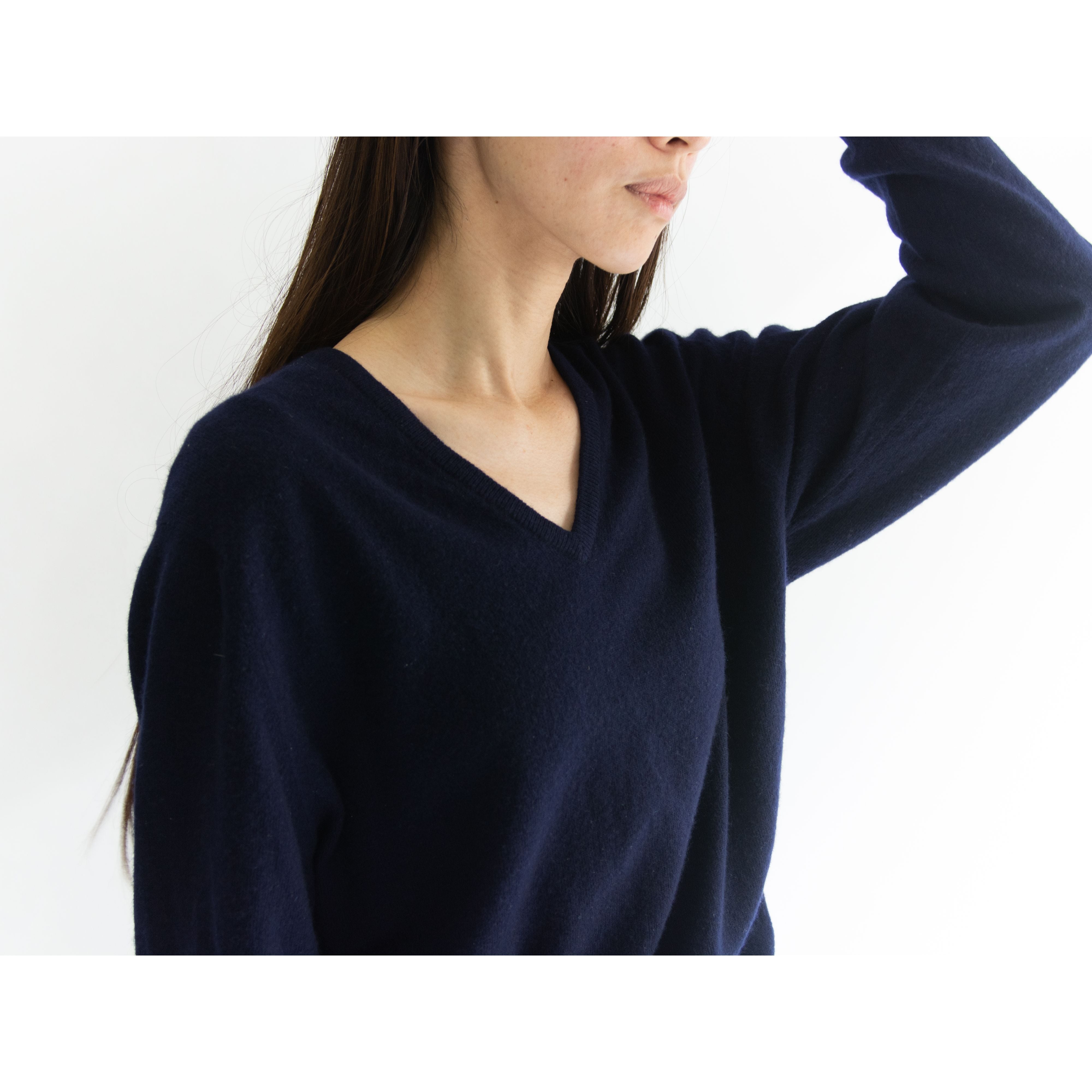 Burberrys】Made in Scotland 100% pure cashmere v-neck sweater