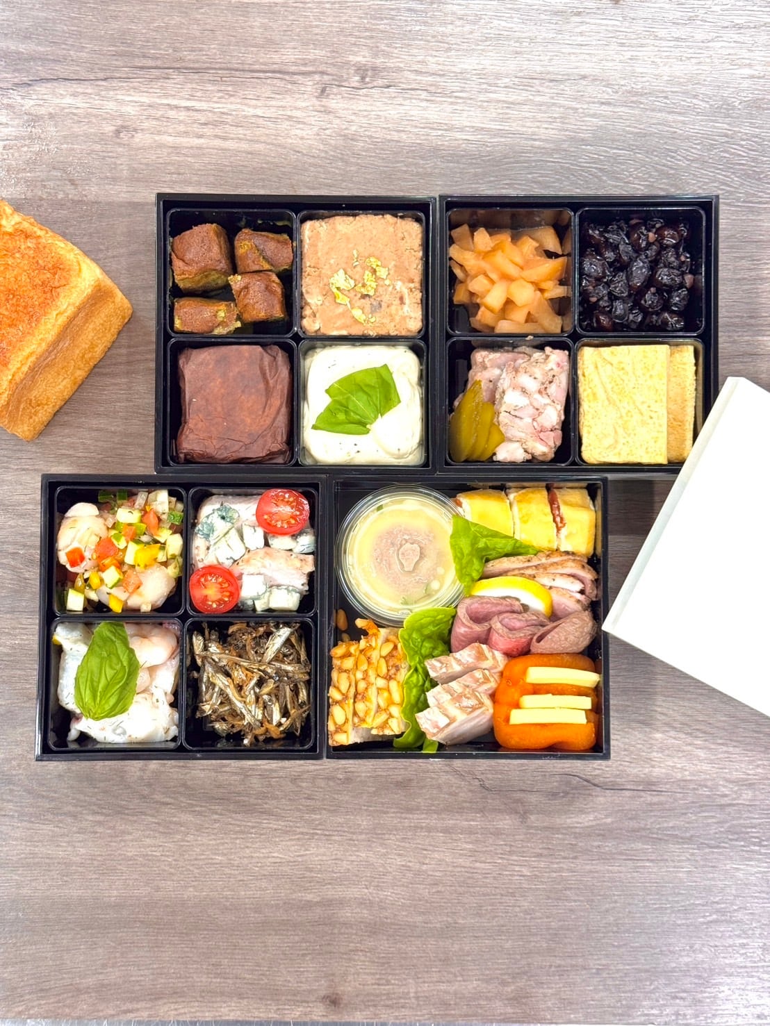 shimizuchef特製の2026年おせち料理（12月30日31日月島本店でのお渡し