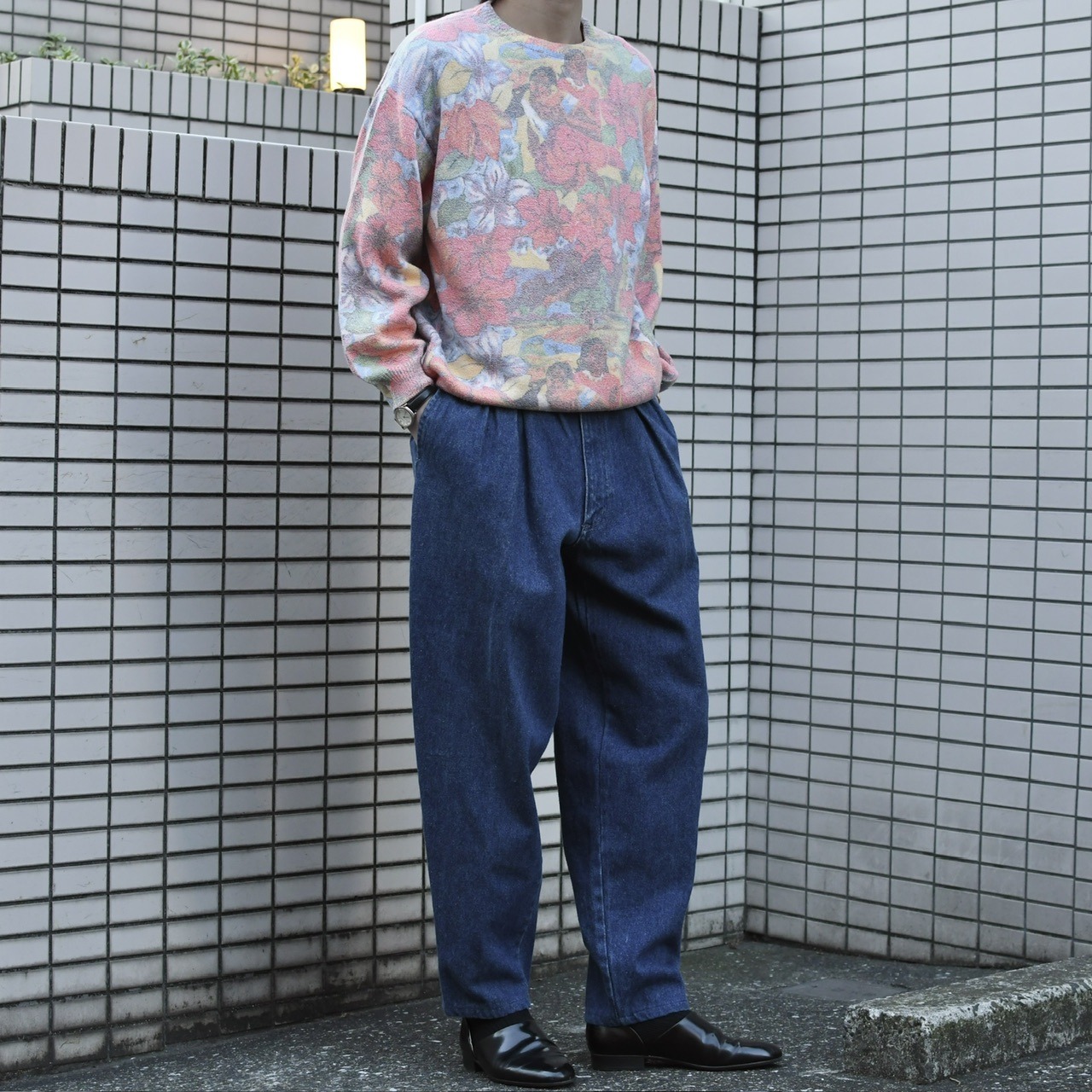 design tapered denim pants