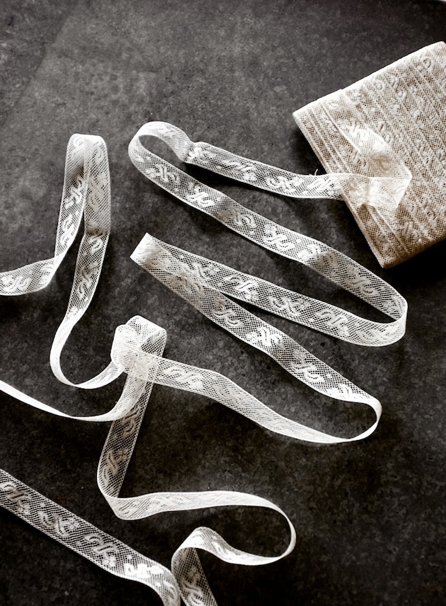 20s フランス 優しい宿り木とヴァレンシエンヌレース 100x2c アンティーク r45mn