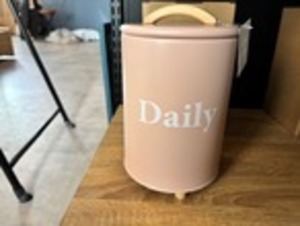 蓋の取手の木がリッチ感ある収納ケース　ボワット・ラウンドケース