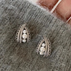 Ballet Dream Pearl Stud Earrings(SN190)
