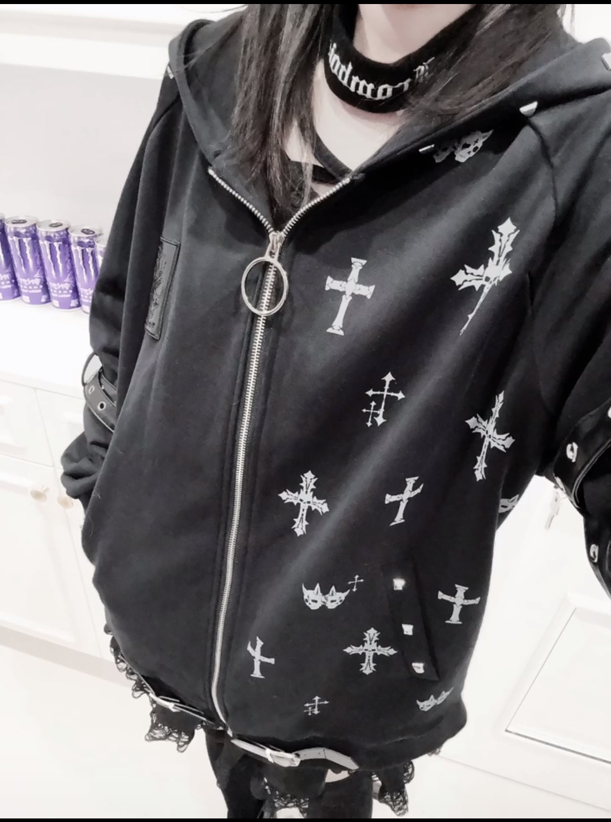 PSYNYXX.by 半面クロスデザイン猫耳パーカー | 韓国系ユニセックス