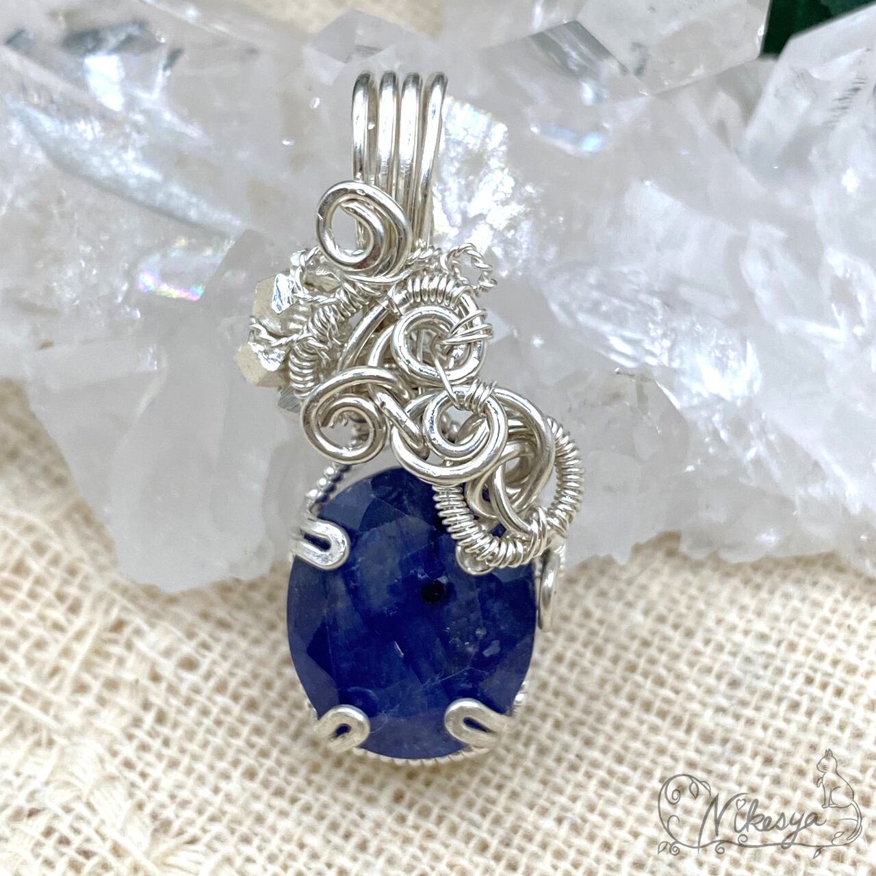 天然石ブルートパーズバチカンに天然石サファイアペンダントアトリエ「之」