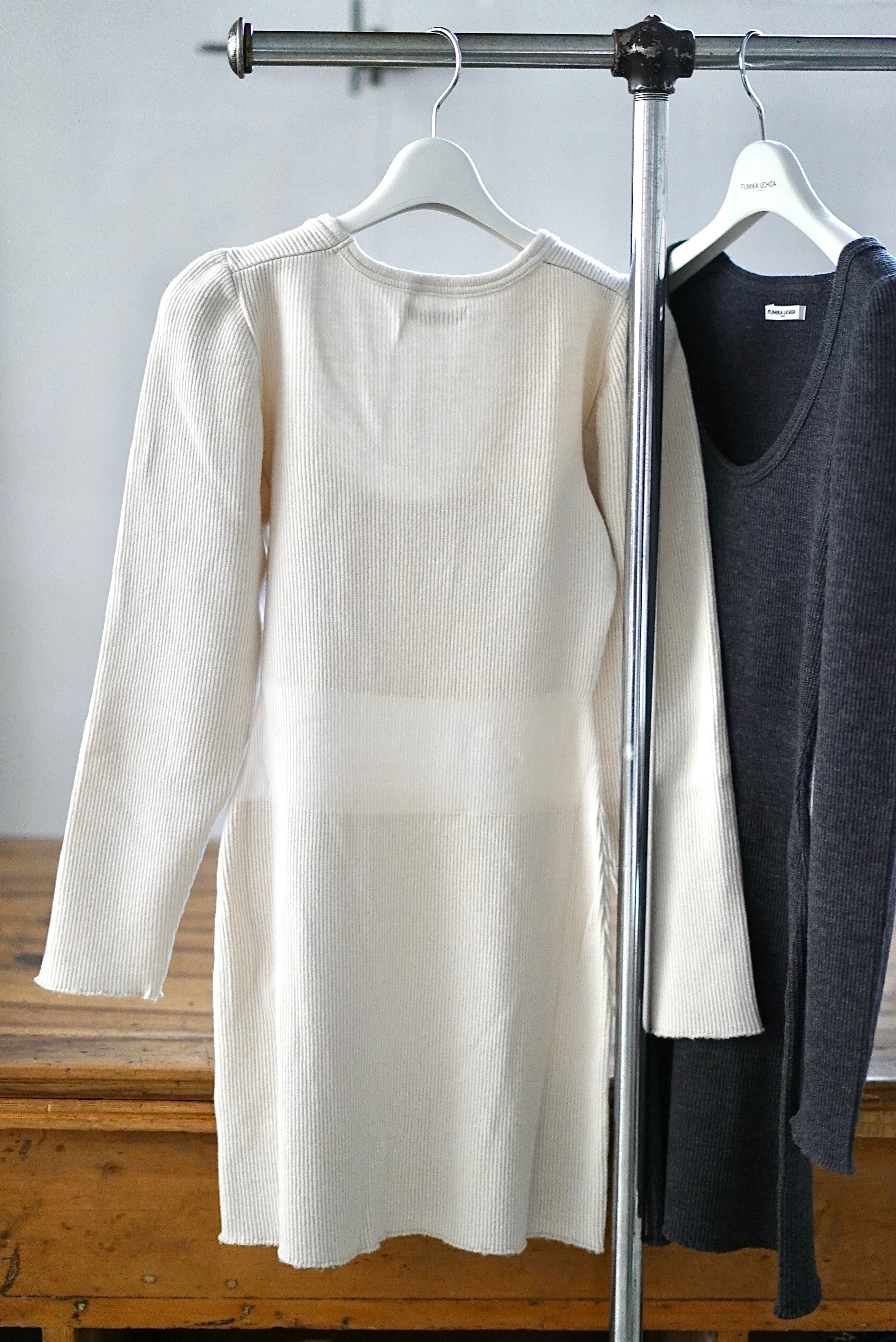 FUMIKA_UCHIDA / RIB STITCH U-NECK UNDERWEAR (IVORY , TOP CHARCOAL