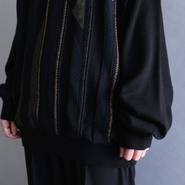 patchwork and 3D line design loose v-neck sweater