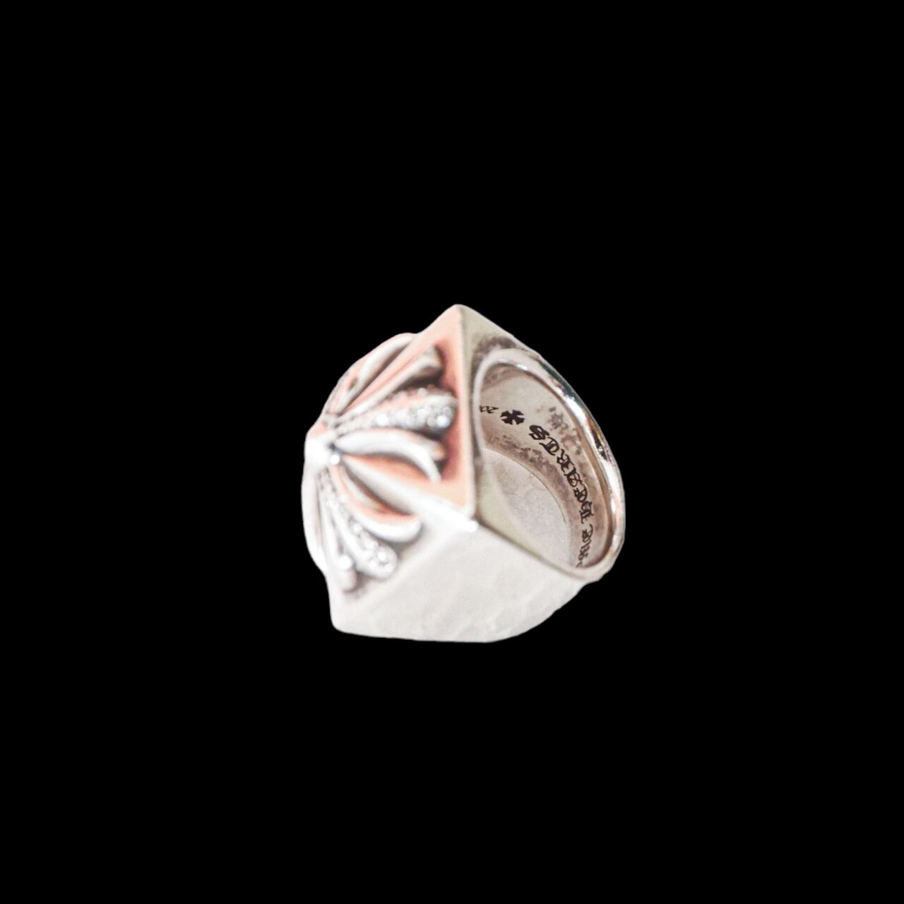 CHROME HEARTS(クロムハーツ)】ダングルピラミッドプラスピアス