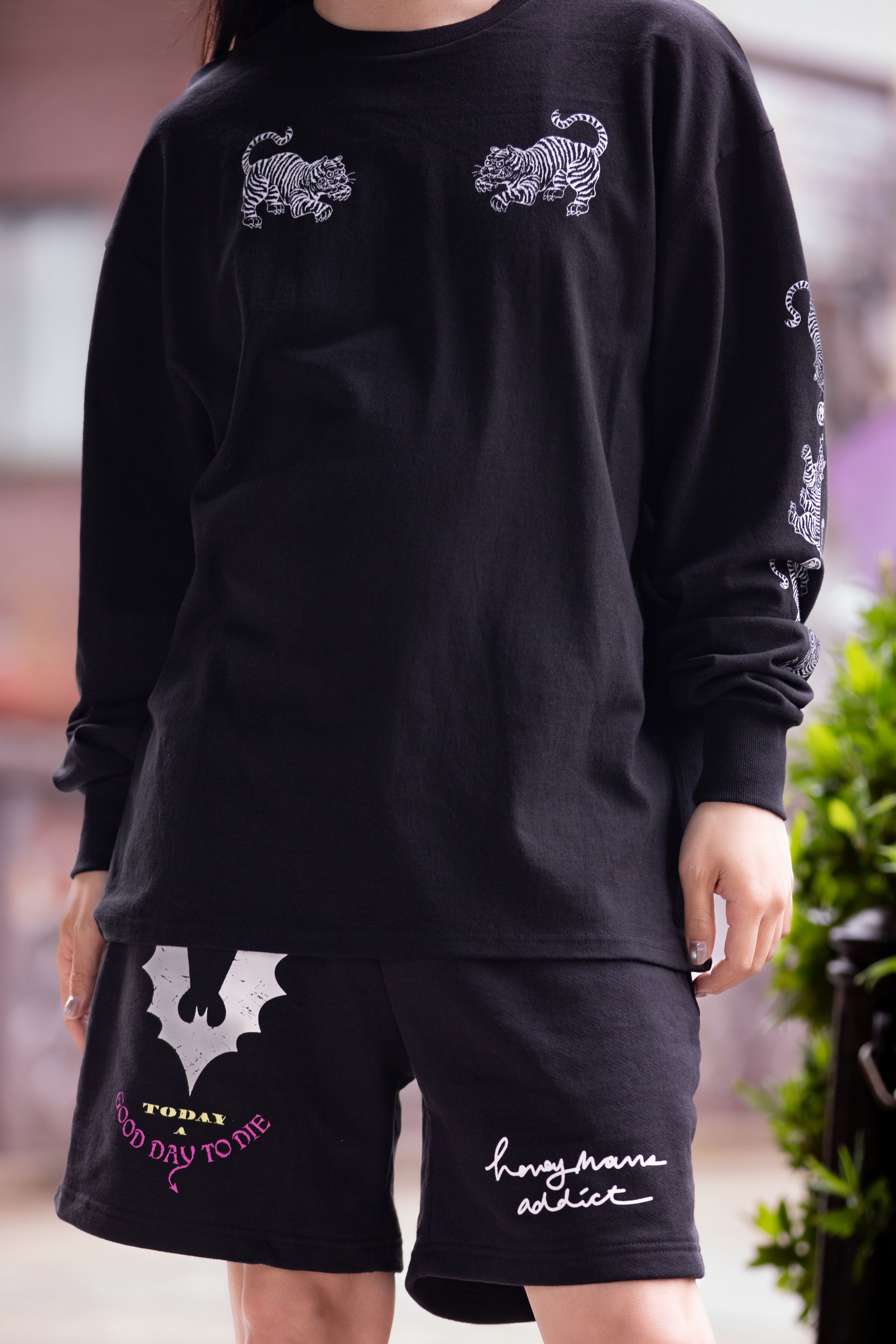 HONEY MANS ADDICT] 酒雑魚ロングスリーブTシャツ2026 | THEE MAD