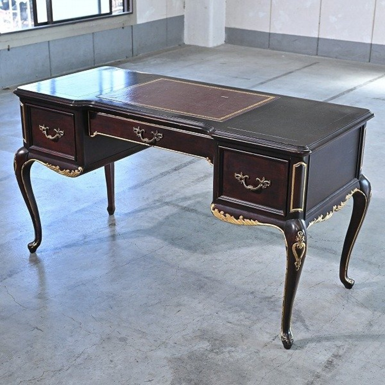 ルイ15世様式風 コンソールテーブル レザートップ 猫脚 彫刻 革 デスク 机 クラシック アンティーク