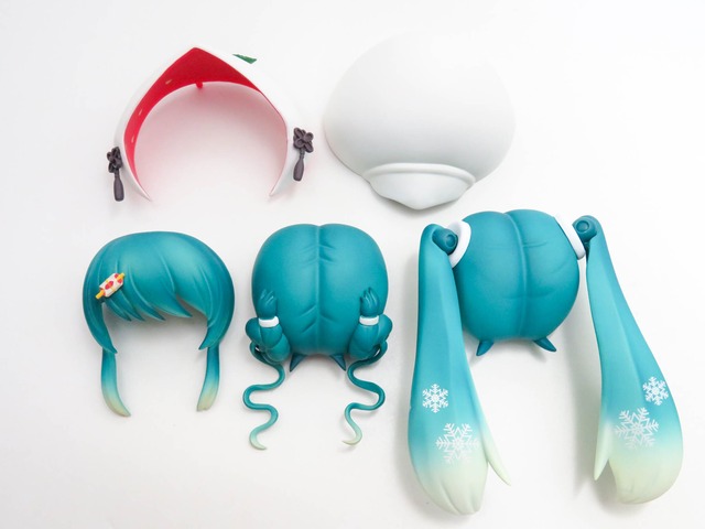 再入荷（Ａ−ランク）【303】 雪ミク いちご白無垢Ver. 髪パーツ 帽子付き ロング、ツインテール　ねんどろいど