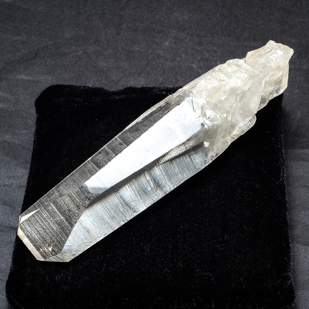 レムリアンシード 水晶 原石 ポイント レムリアン水晶 長さ125mm 