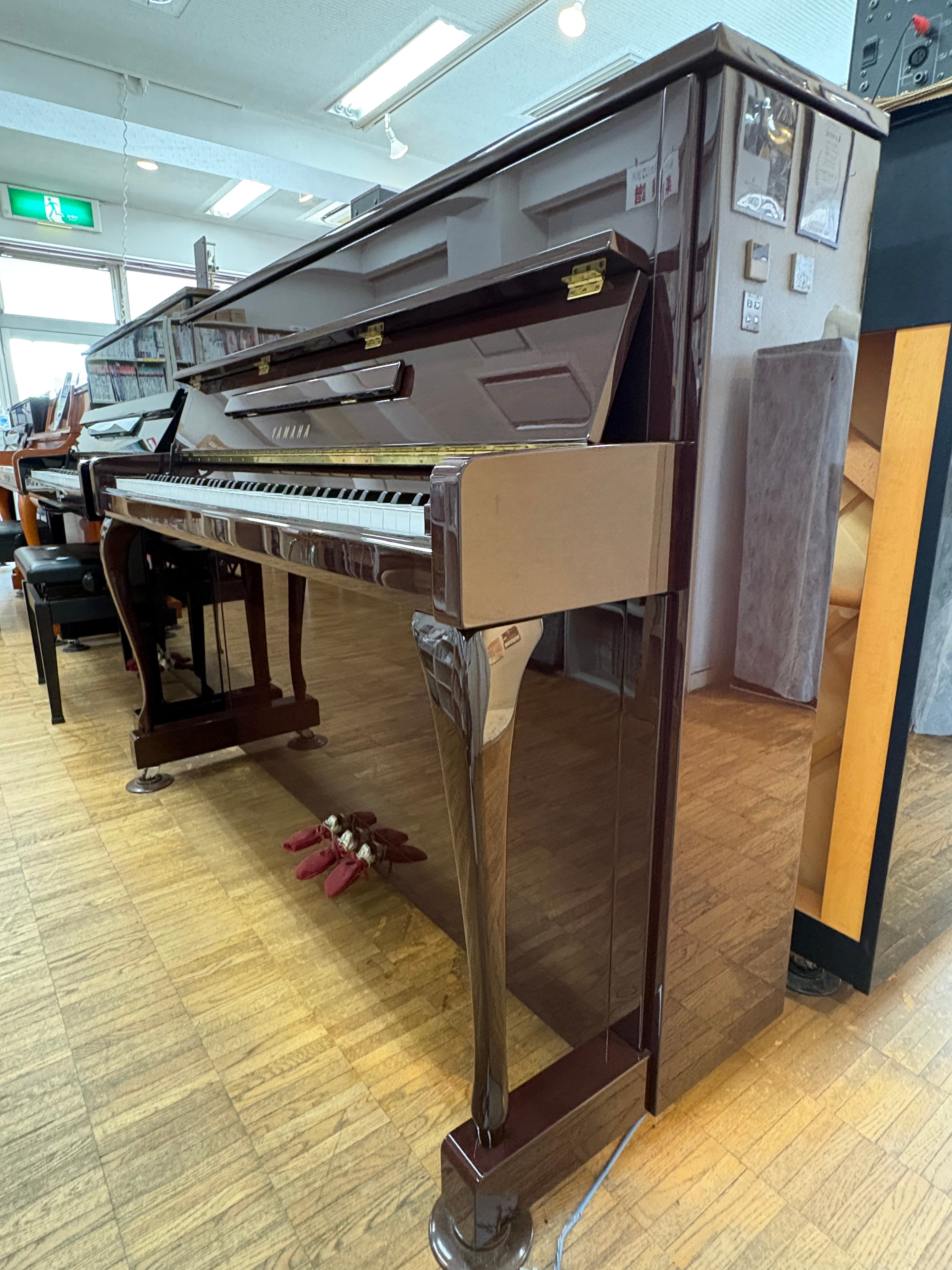 【展示処分品】中古ヤマハアップライトピアノ　b113DMC