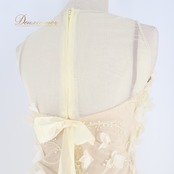 社交ダンス 衣装 タカダンス TAKADANCE ワンピース ドレス アイボリー リボン レース パーティドレス 花 かわいい 発表会 ホワイト系 おしゃれ かわいらしい フェミニン お呼ばれ 衣装 ドレッシー ステージ衣装 大人かわいい 上品