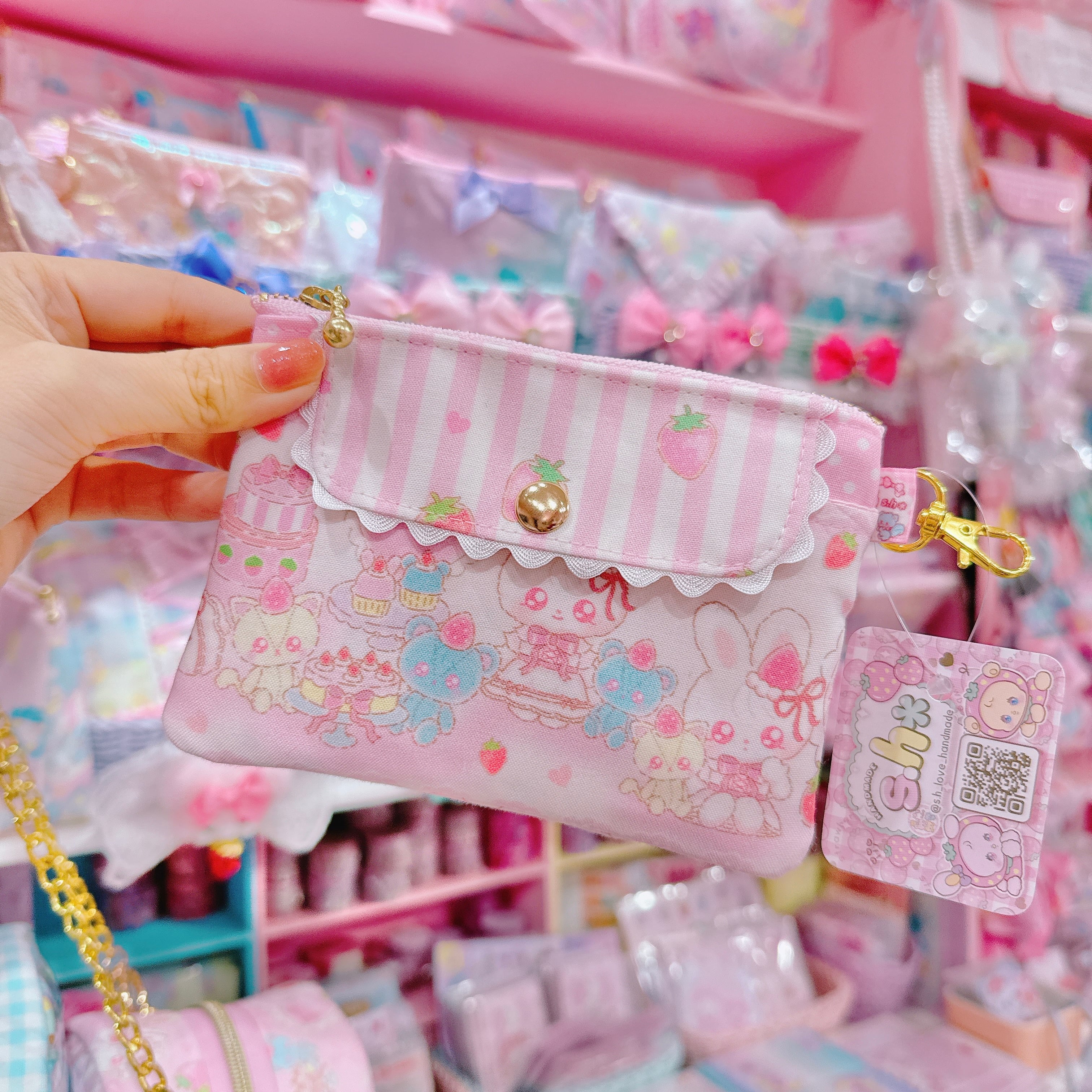 【N9】18-6キーリール付きポーチ(ポケットティッシュ入り)