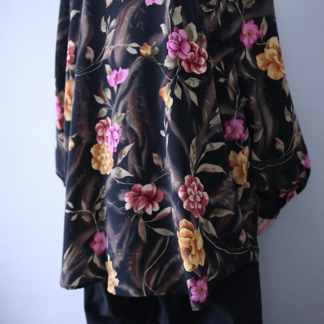 flower art pattern yoke tuck design over silhouette shirt