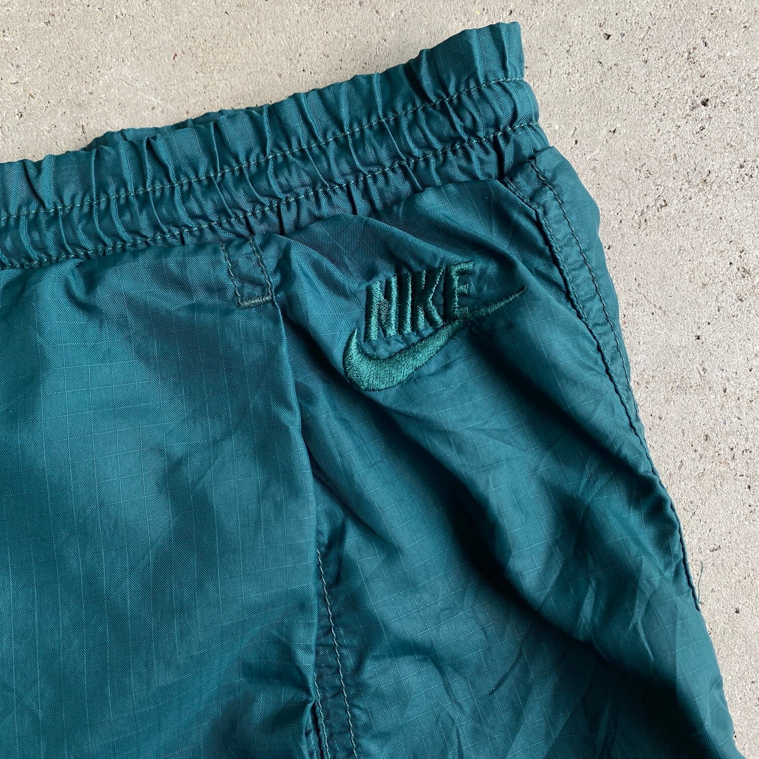 00年代 NIKE ナイキ スウォッシュ ロゴ刺繍 ジョグパンツ ナイロン