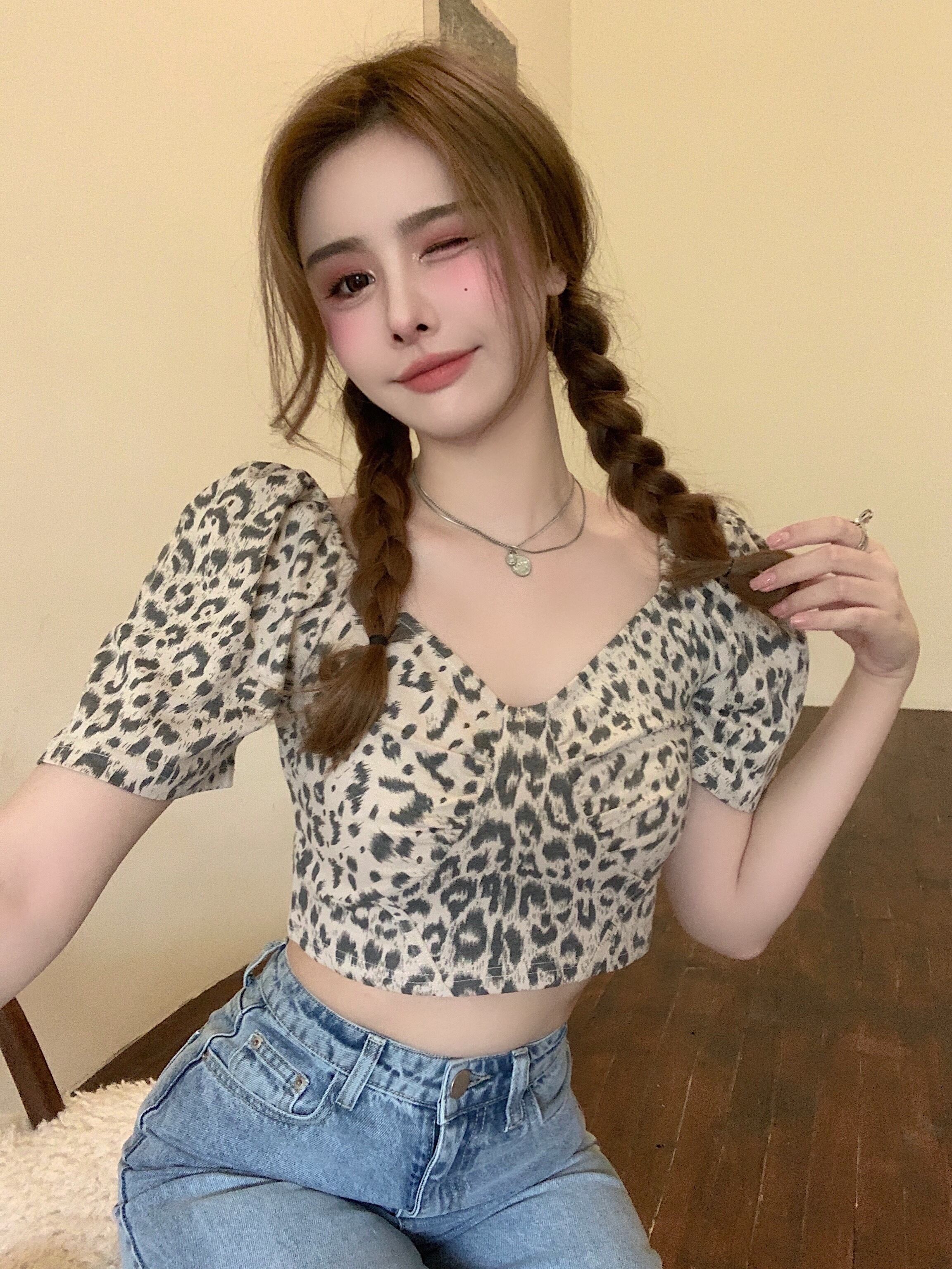 レオパードプリント柄Tシャツ サマースリーブVネックショートトップス 夏物 ヨーロピアン ブラックストロベリース20439514102