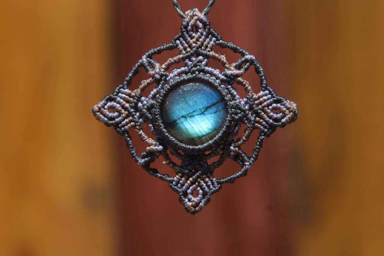 Labradorite micro macrame mandala pendant