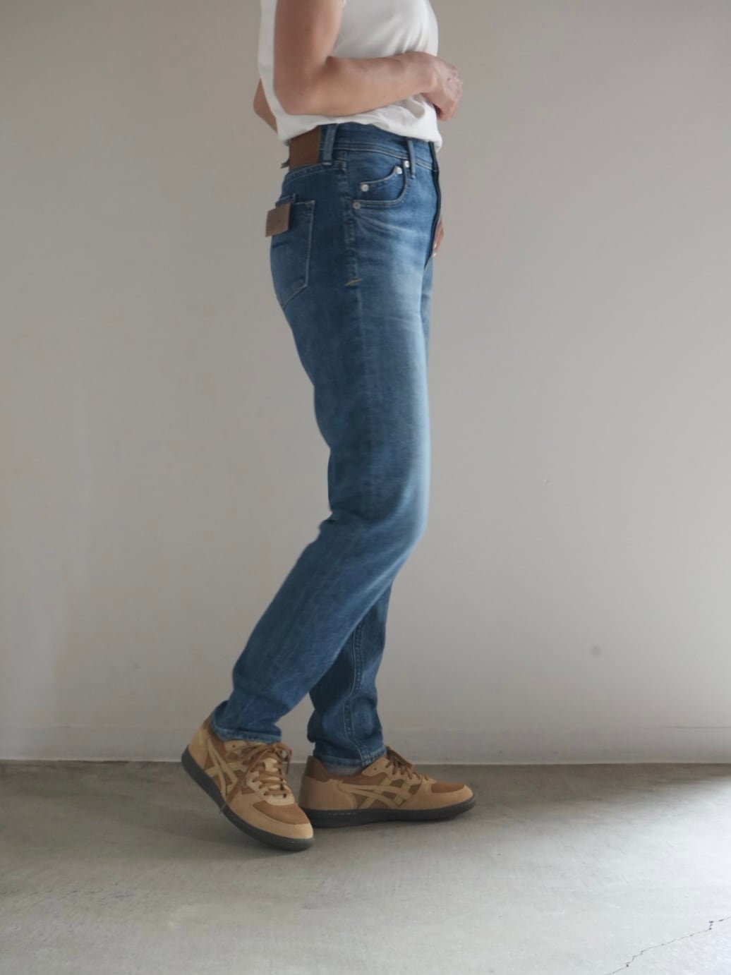 YANUK【ヤヌーク】 Slim Tapered 