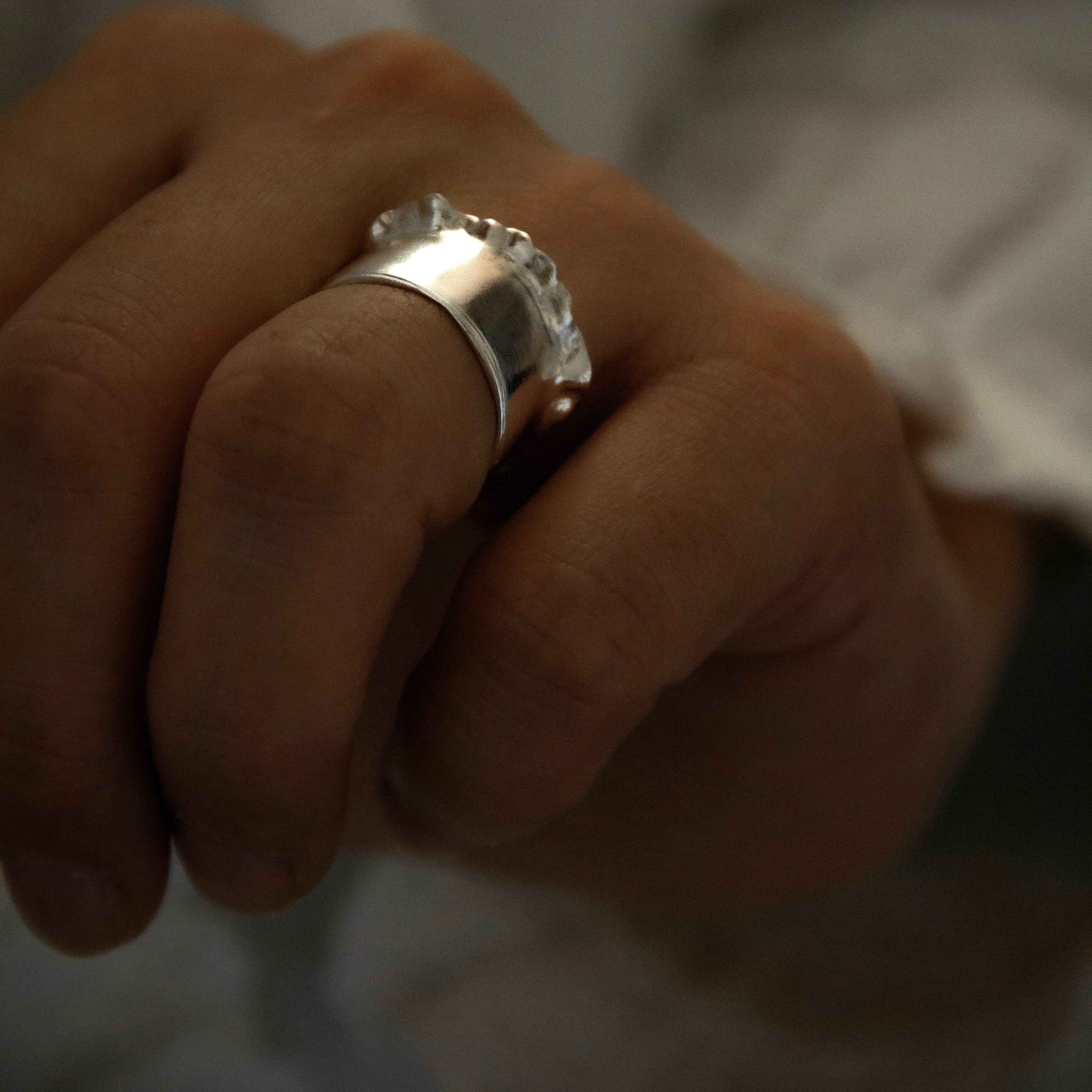 幅広フリルリング(シルバー)