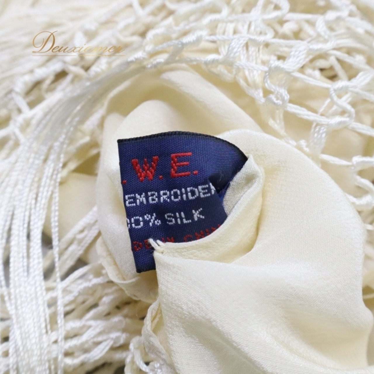 フラメンコ 衣装 マントン シージョ フレコ シルク 刺繍 花柄 フレコ フリンジ 薄い ダンス パーティ 発表会 アイボリー ホワイト系 薄い エレガント 高級感 舞台衣装 レディース コスチューム 柔らかい素材 おしゃれ