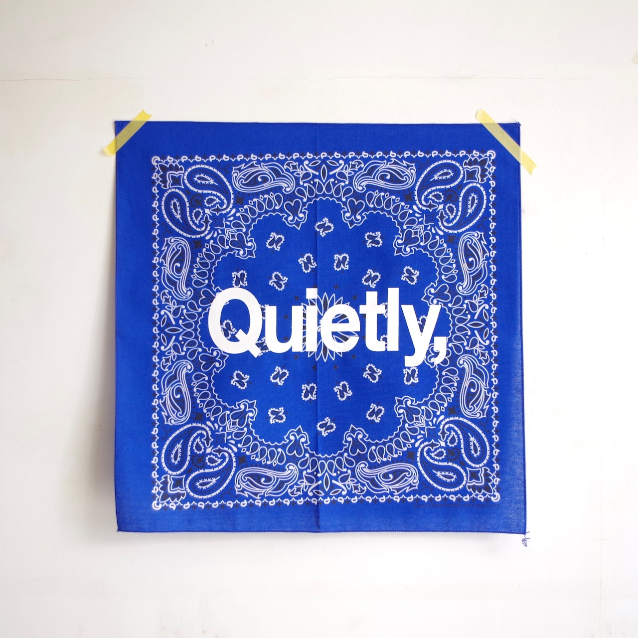 one f.  Quietly  BANDANA　