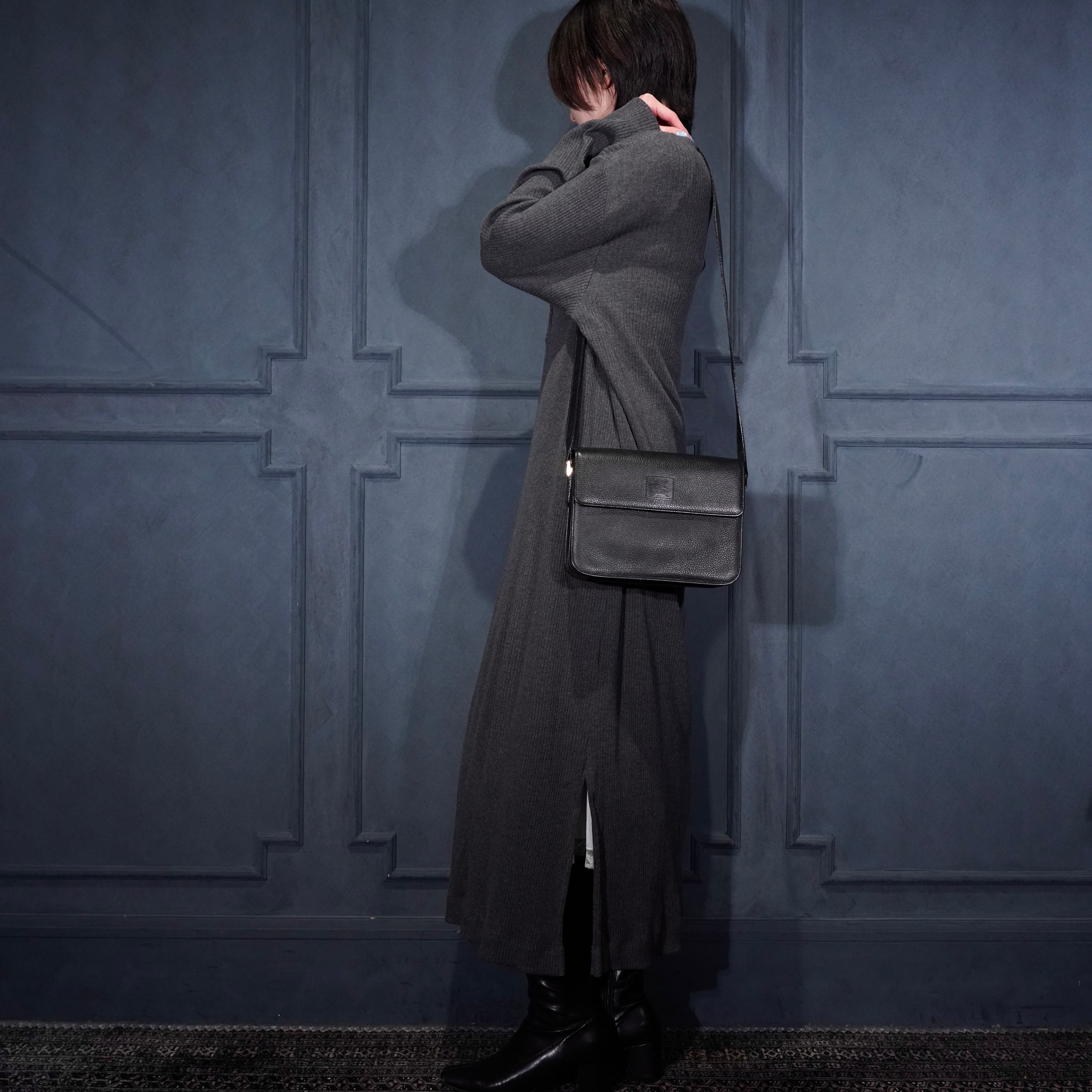 Burberrys LOGO EMBOSSED DESIGN LEATHER SHOULDER BAG/バーバリーズ