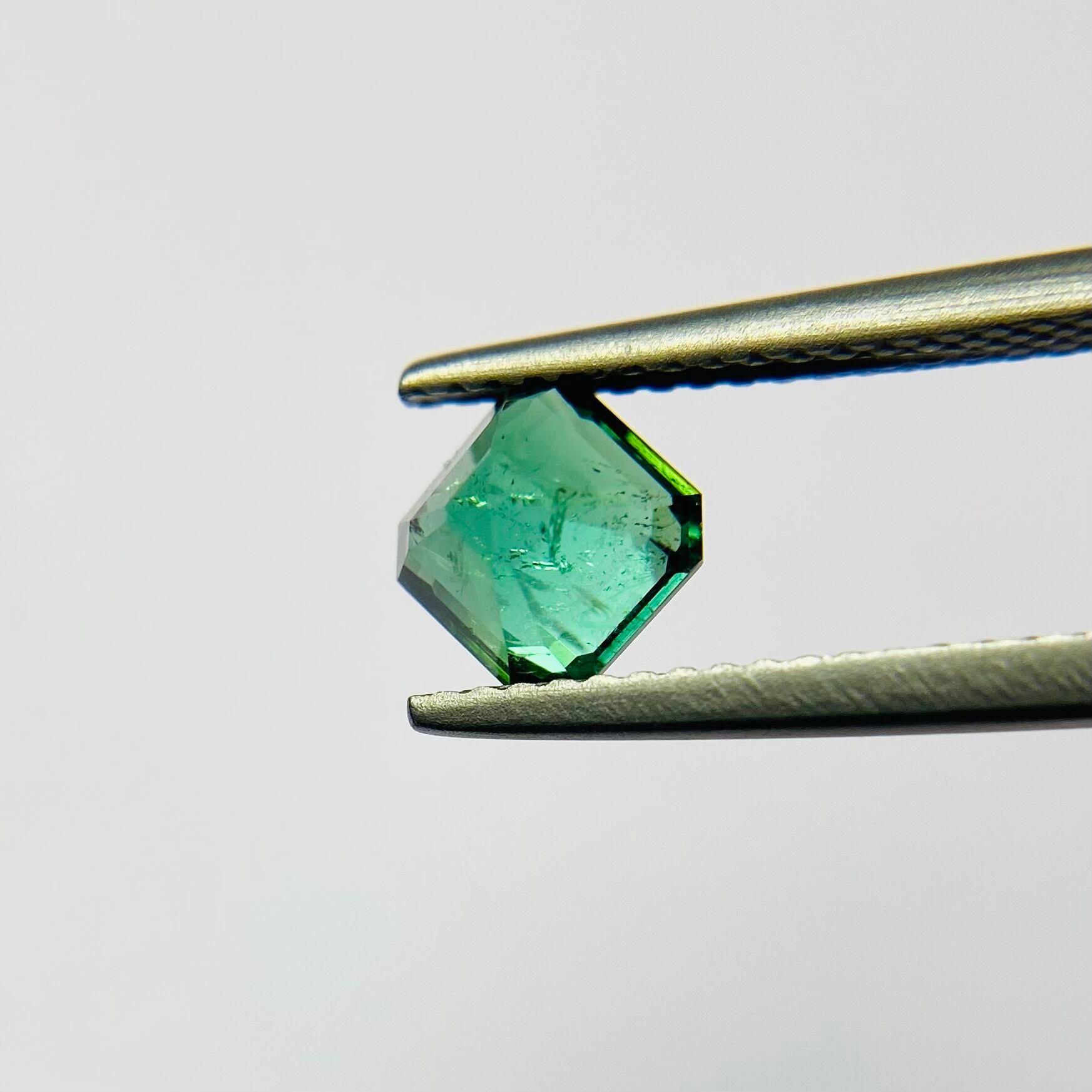 エメツァボカラーのグリーントルマリン