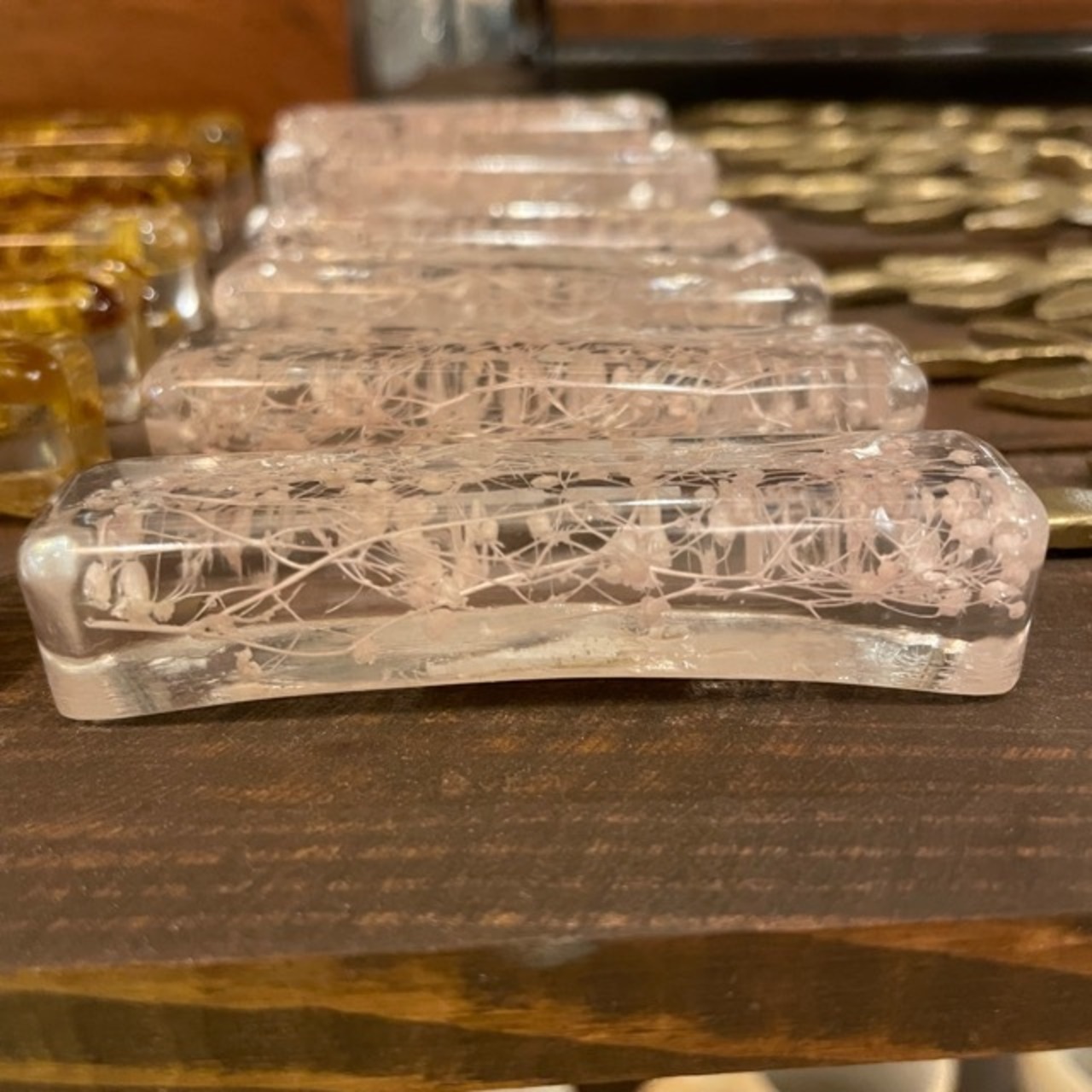 Candy-like cutlery rest large small flower 4type Orange Yellow Green Pink / キャンディーライクカトラリーレスト ラージフラワー スモールフラワー 全4種 箸置き カトラリーレスト 透明感 かわいい クリアカラー オレンジ イエロー グリーン ピンク  花柄 飴玉風 ギフト プレゼント キッチン雑貨