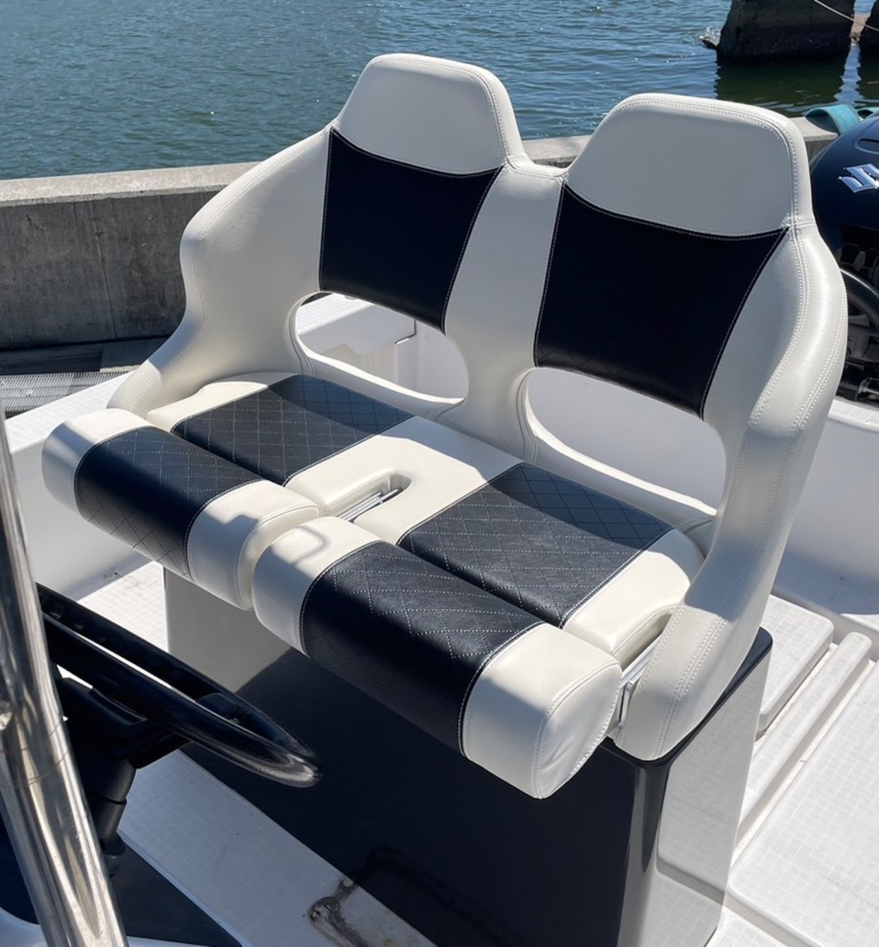 システムマリンレザーダブルシート Tan(ブラウン)色