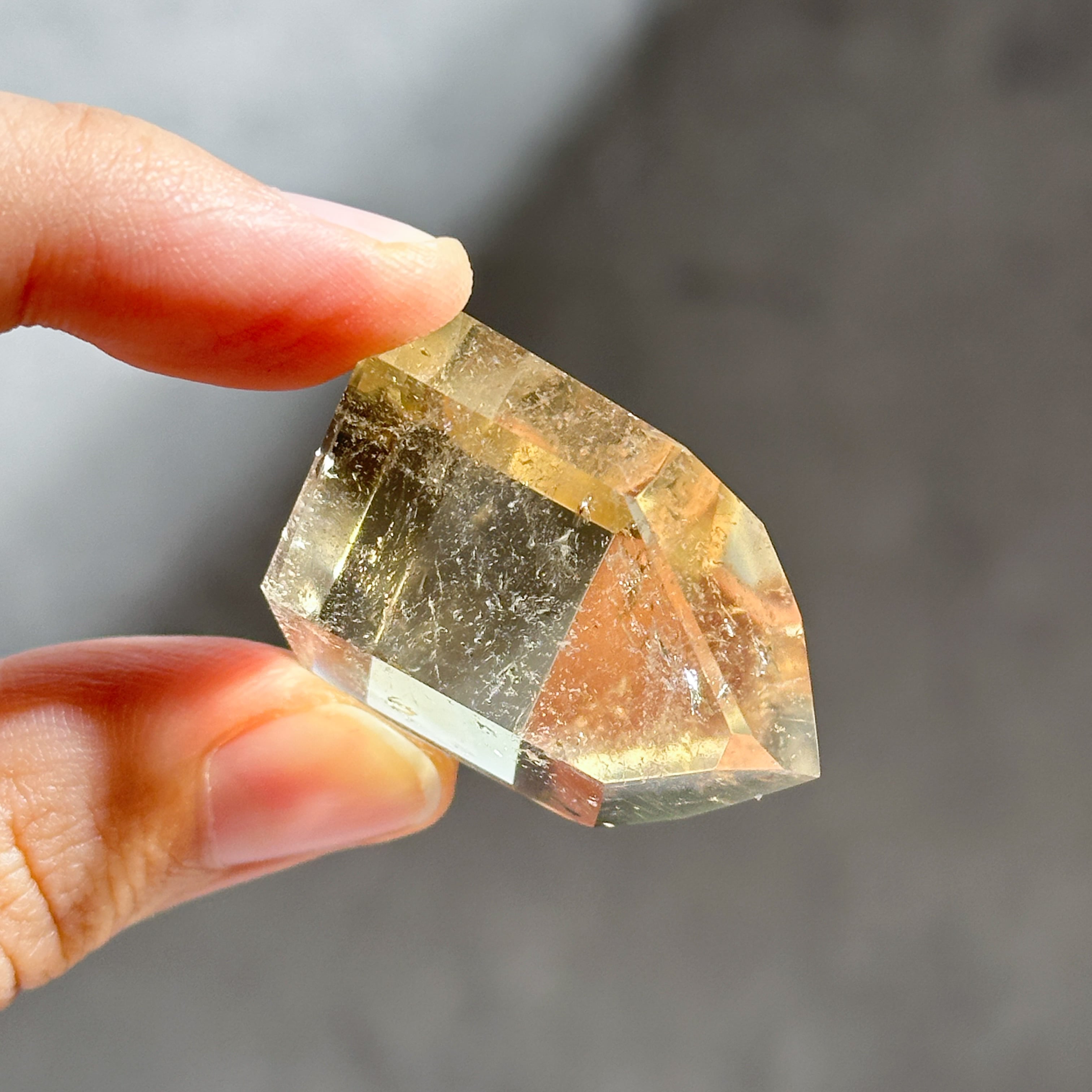シトリン（黄水晶） タワー3個set 24◇ Citrine ◇ 天然石・鉱物